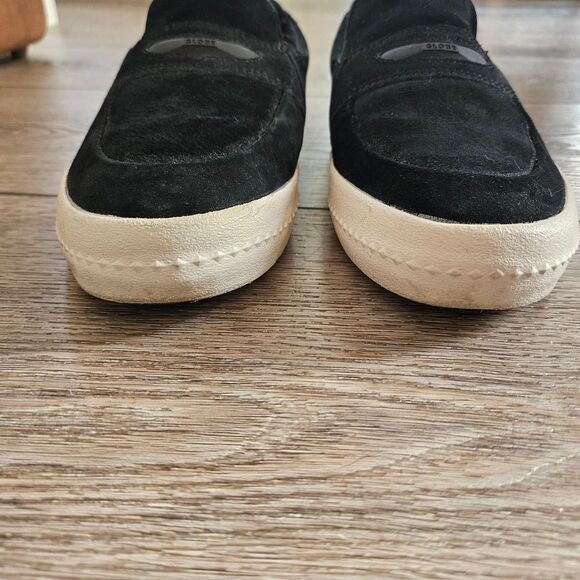 Globe Slip-On Men Loafers main image 7
